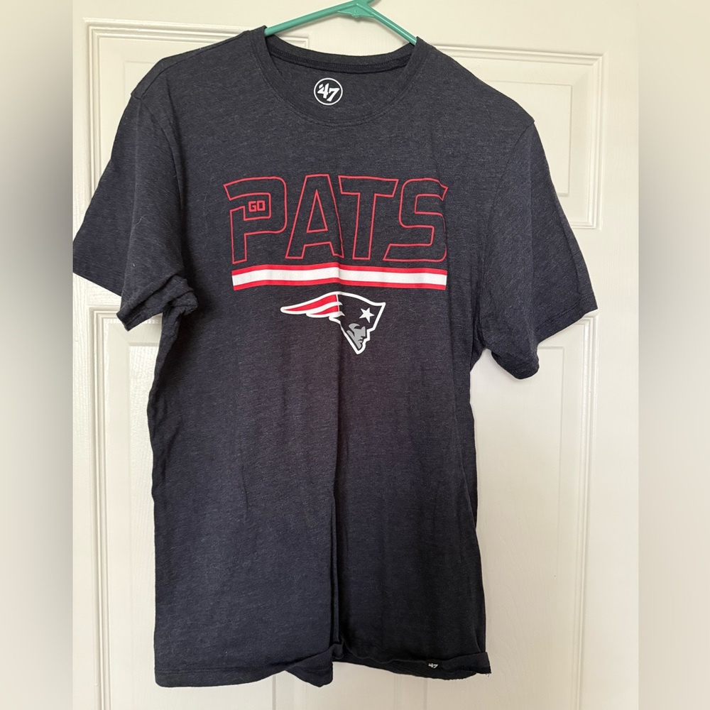 Men’s New England Patriots Graphic Tee